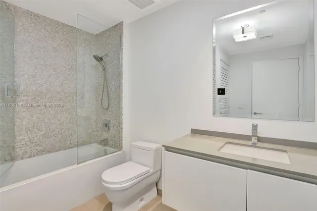 $1,580,000 | 68 Southeast 6th Street, Unit 1203, Miami, FL 33131