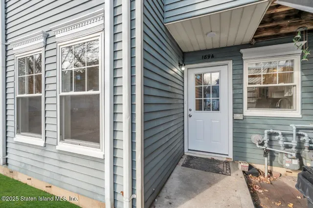 $325,000 | 189 Pond Way, Unit A | Arlington