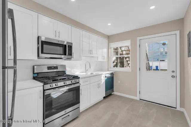 $325,000 | 189 Pond Way, Unit A | Arlington