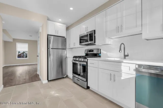 $325,000 | 189 Pond Way, Unit A | Arlington