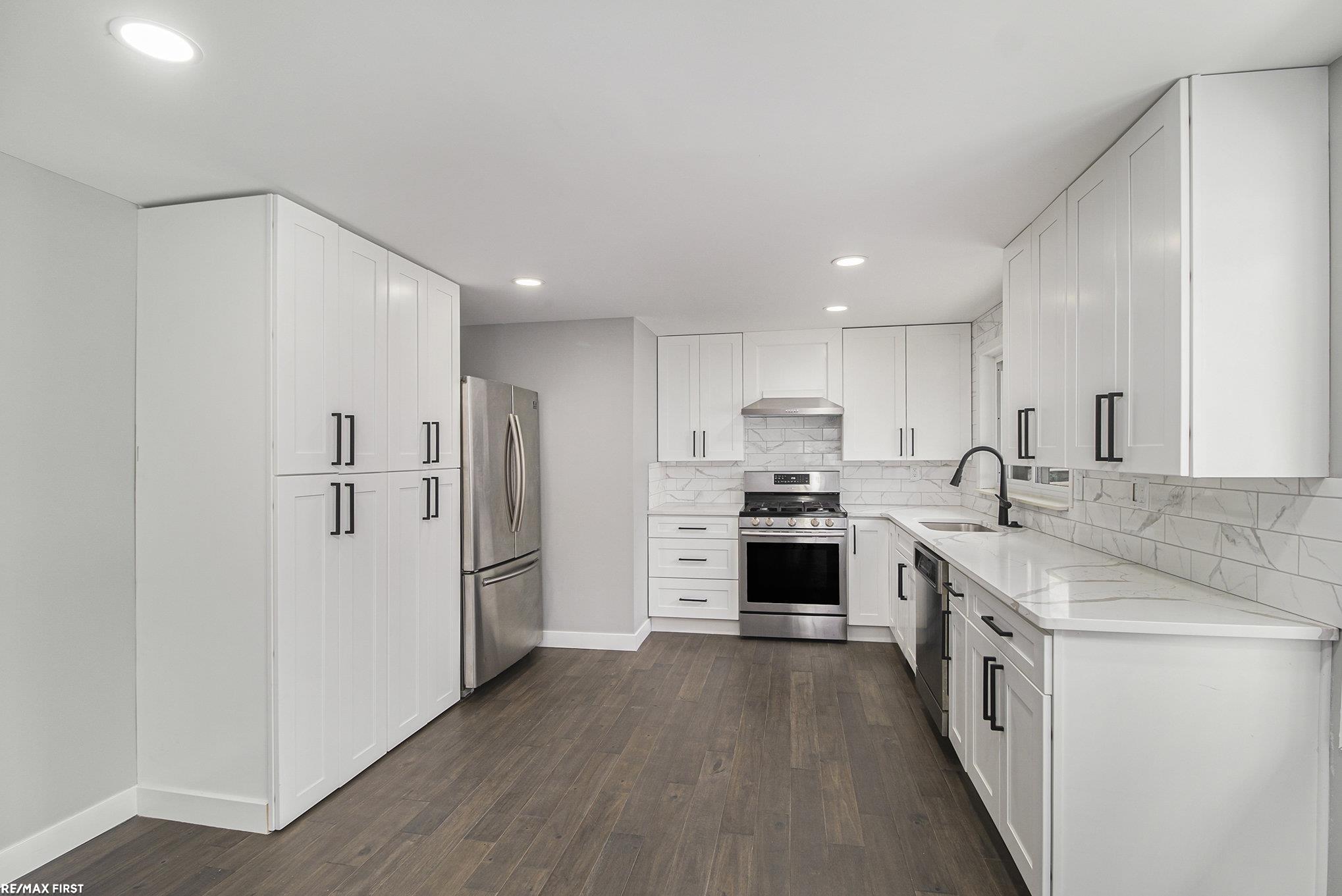 2196 Allerton Road Auburn Hills, MI 48326 - Photo 6 of 25 50133741-c8cf267c-1f70-4eb0-88b6-7e13f2fa353f.JPG