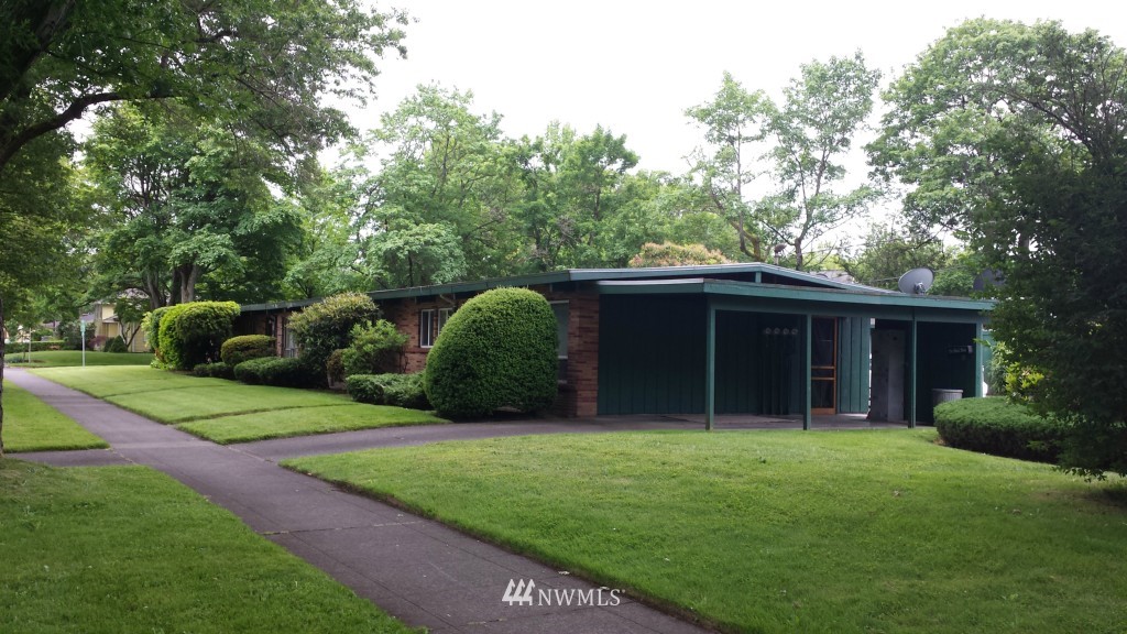1908 Maple Street Longview, WA 98632 - Photo 2 of 12 Gallery Image 2