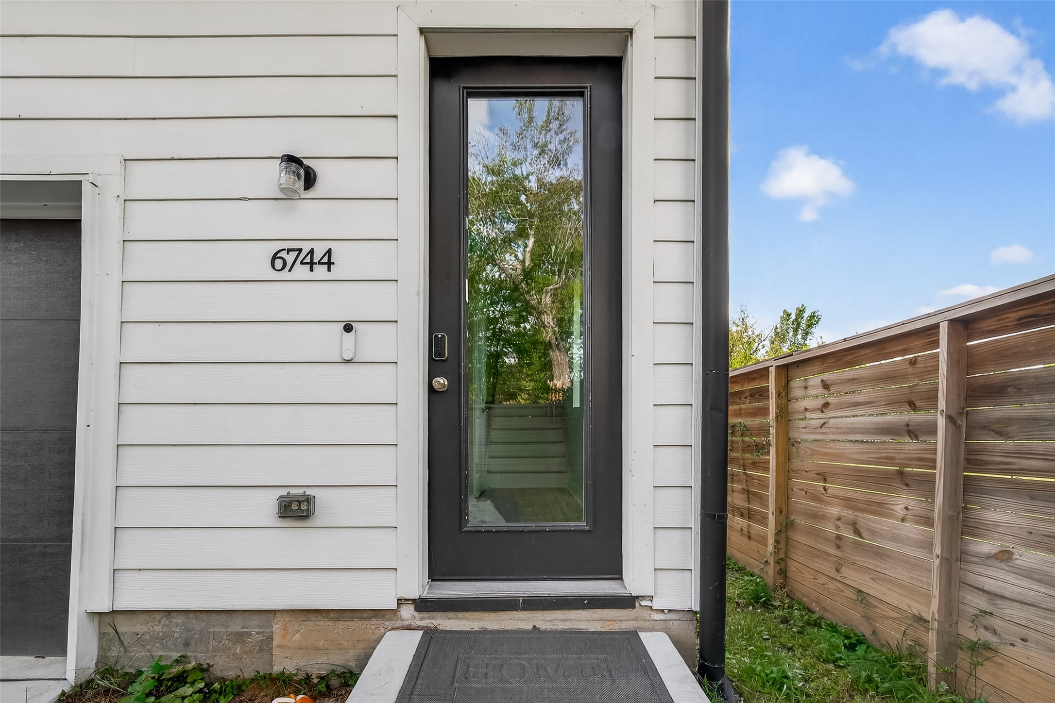 6744 Del Rio Street Houston, TX 77021 - Photo 2 of 23