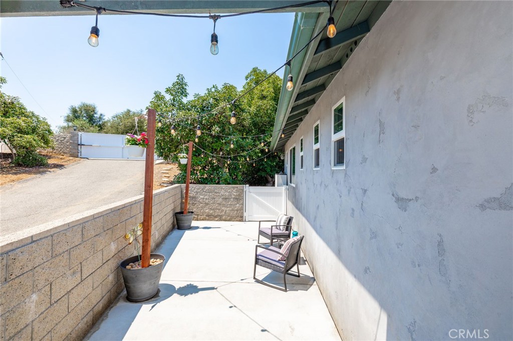 2125 Puerto Del Mundo Fallbrook, CA 92028 - Photo 14 of 52
