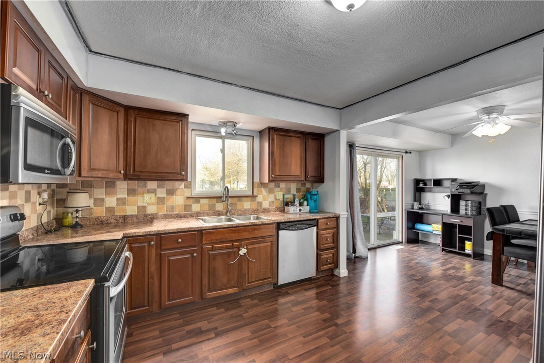 34340 Bainbridge Road North Ridgeville, OH 44039 - Photo 13 of 35