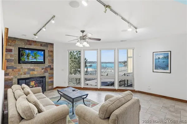 $2,249,000 | 4467 Cove Road, Osage Beach, MO 65065