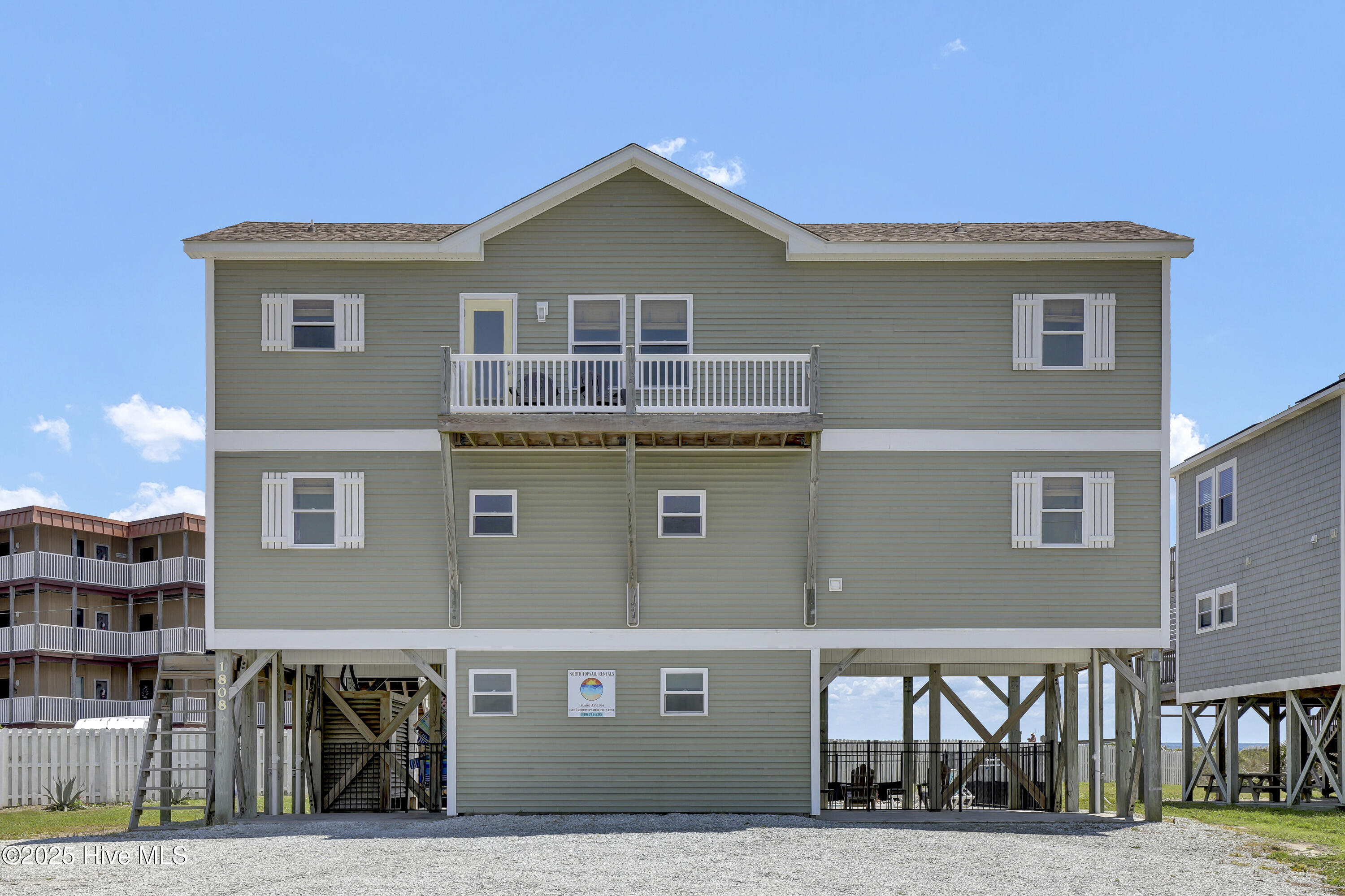 1808 New River Inlet Road North Topsail Beach, NC 28460 - Photo 1 of 49 6G8A1002