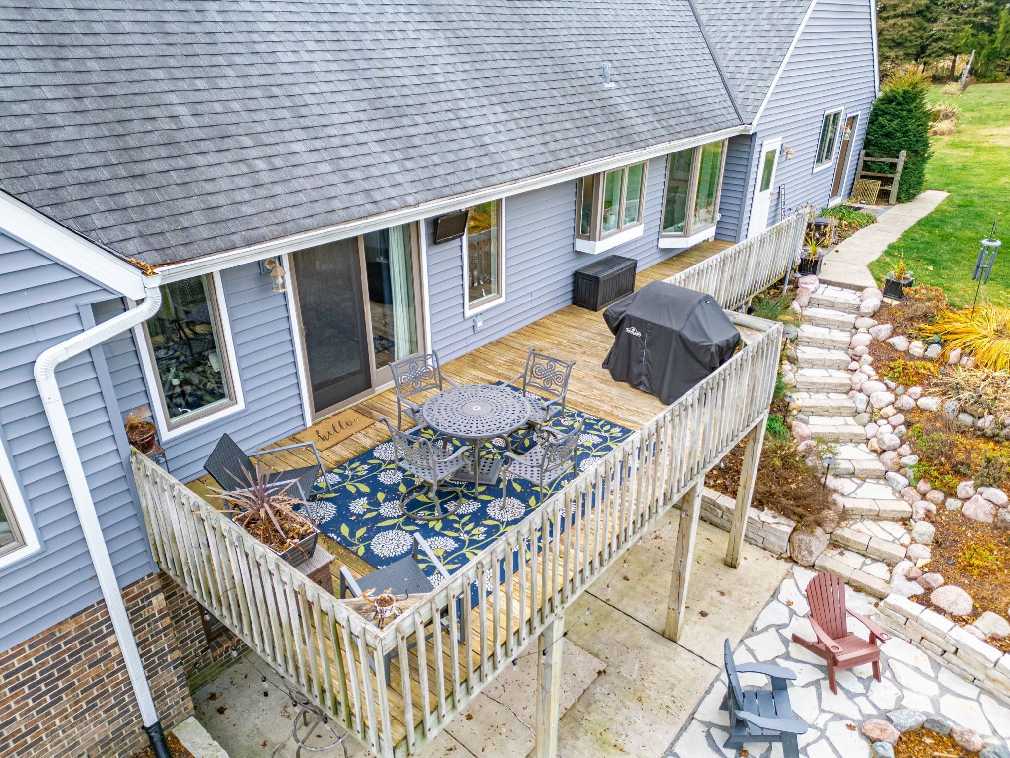 1628 Riverside Road Belvidere, IL 61008 - Photo 37 of 47 front view of a house with a chairs
