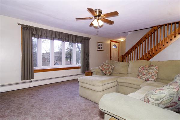 36 Hilldale Road Ashland, MA 01721 - Photo 4 of 24 Gallery Image 4