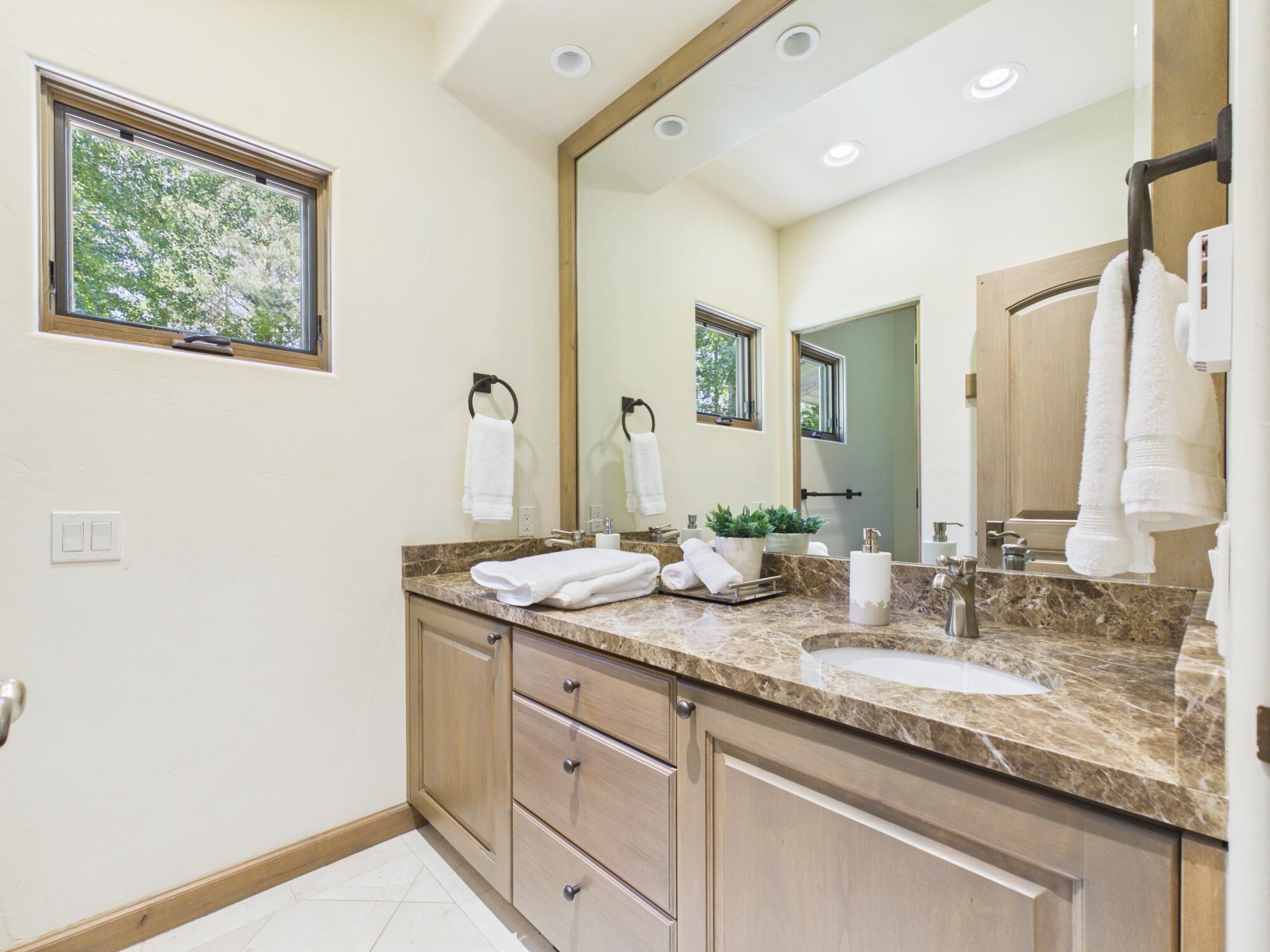 5 Willow Road Sun Valley, ID 83353 - Photo 41 of 55 Bathroom 2 in Guest Cottage
