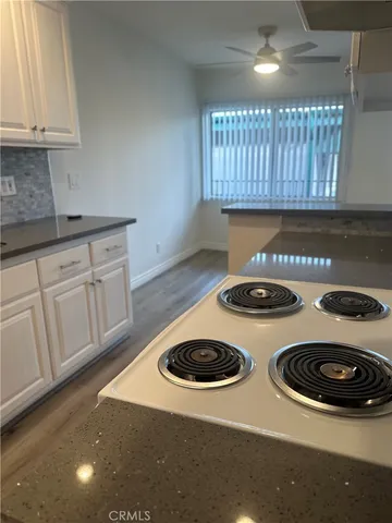 $2,100 | 4533 Colbath Avenue, Unit 20, Sherman Oaks, CA 91423
