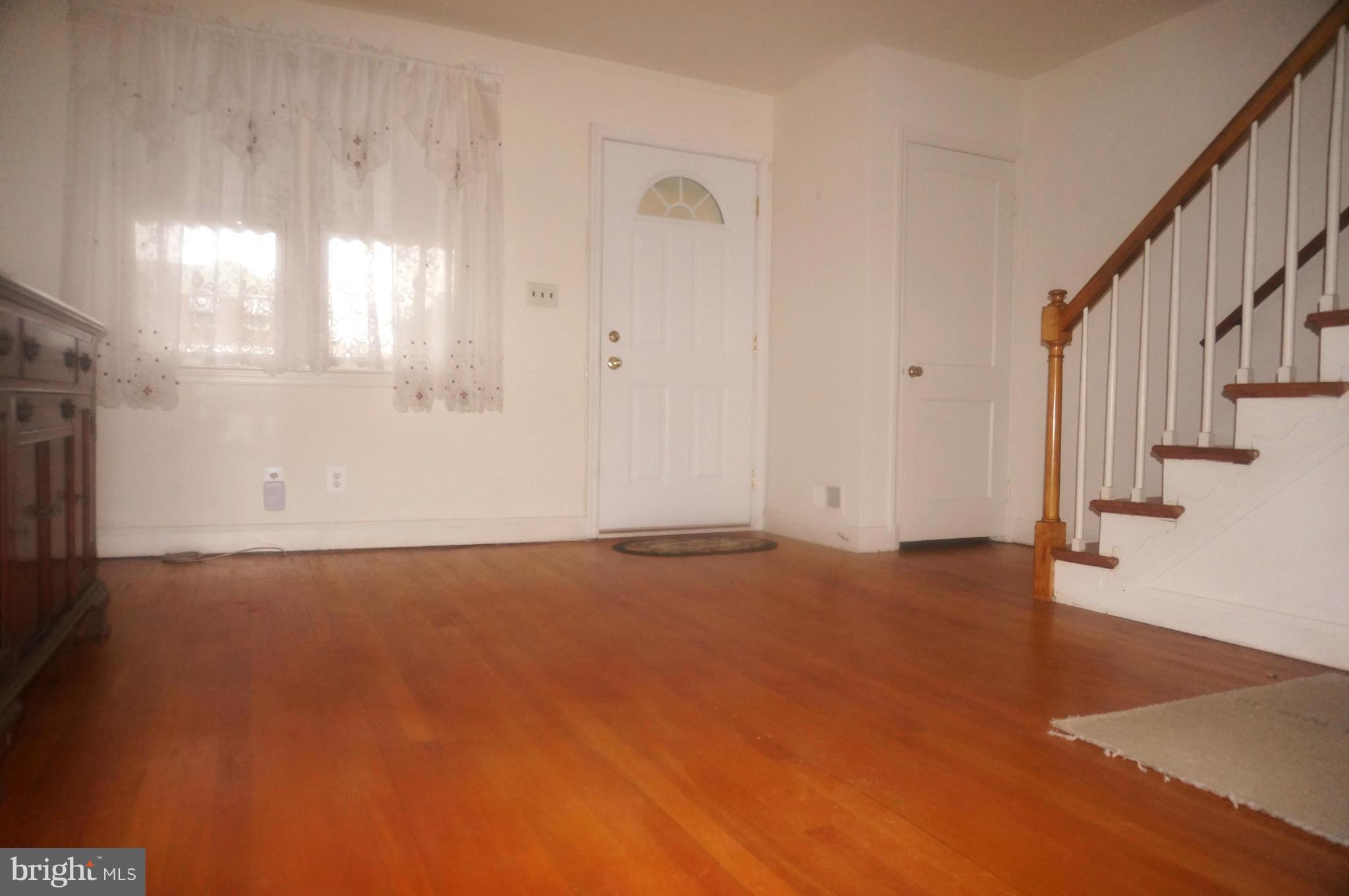 2802 Southbrook Road Baltimore, MD 21222 - Photo 2 of 24 Living Room