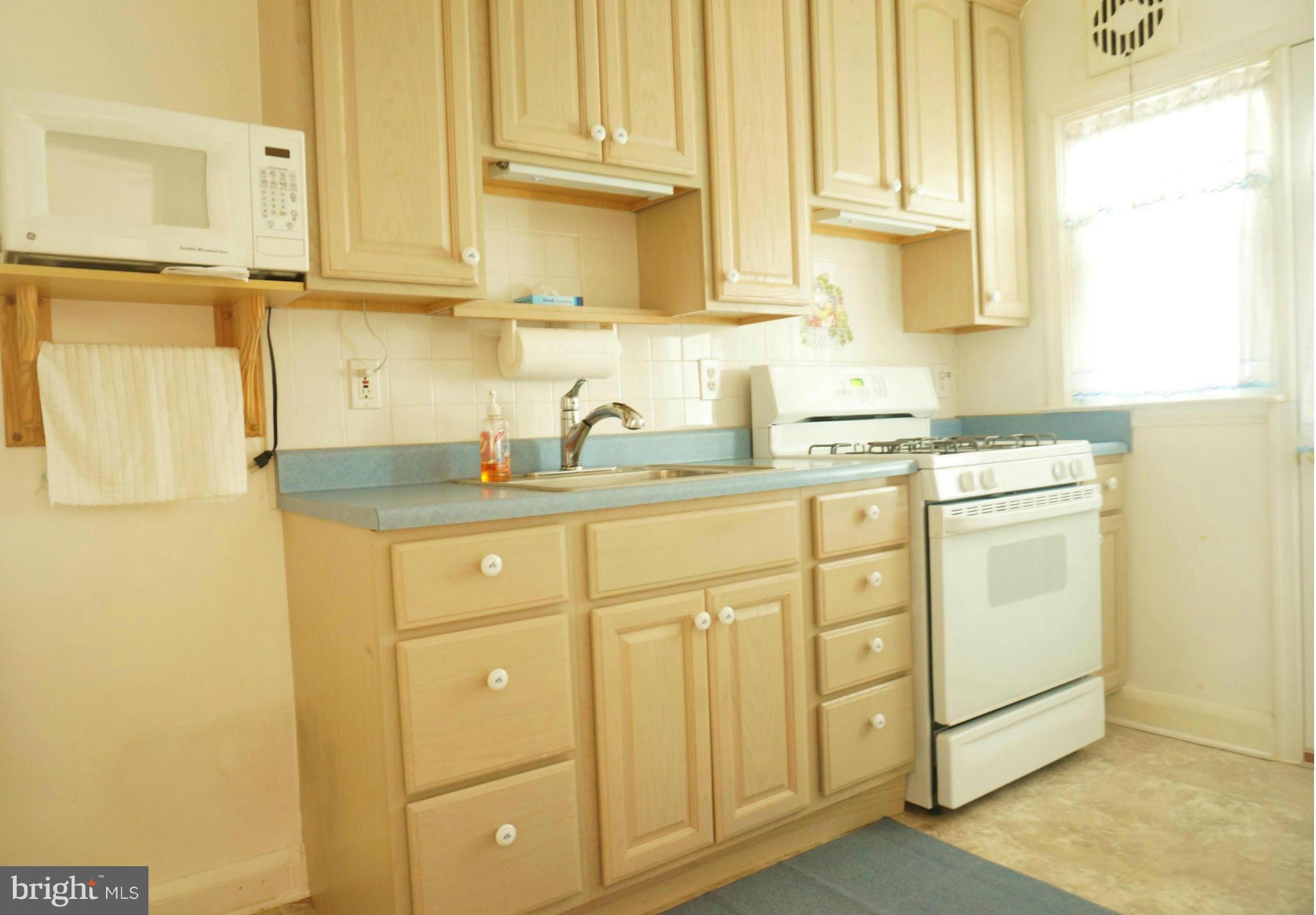 2802 Southbrook Road Baltimore, MD 21222 - Photo 8 of 24 Kitchen