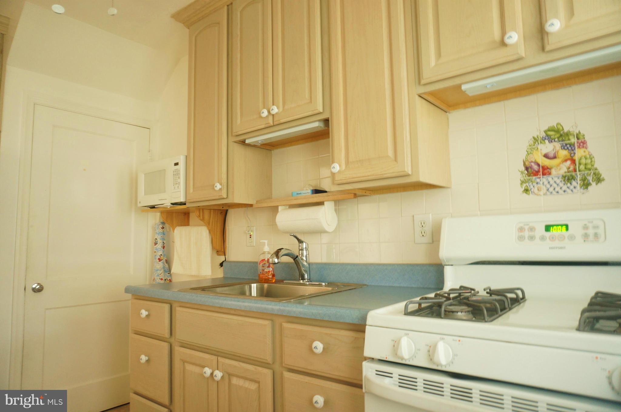 2802 Southbrook Road Baltimore, MD 21222 - Photo 9 of 24 Kitchen