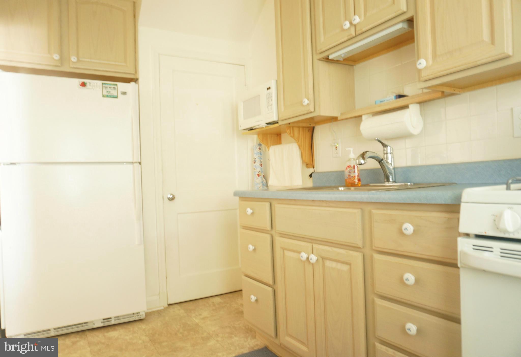2802 Southbrook Road Baltimore, MD 21222 - Photo 10 of 24 Kitchen