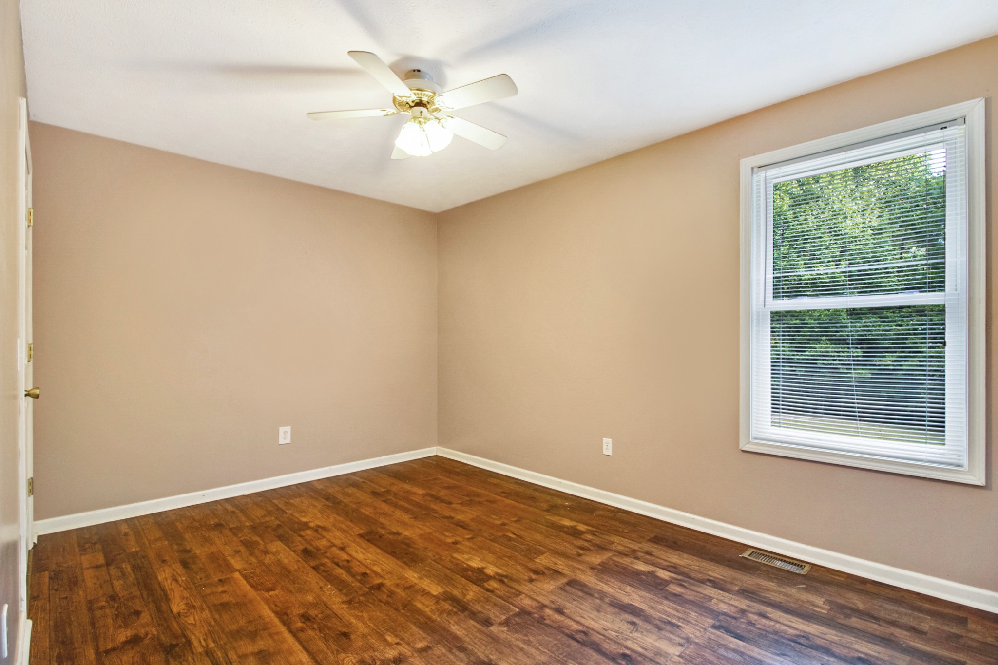16 Brewer Road Pikeville, TN 37367 - Photo 21 of 35 Gallery Image 21