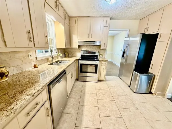 $2,250 | 665 Arnold Road, Lawrenceville, GA 30044