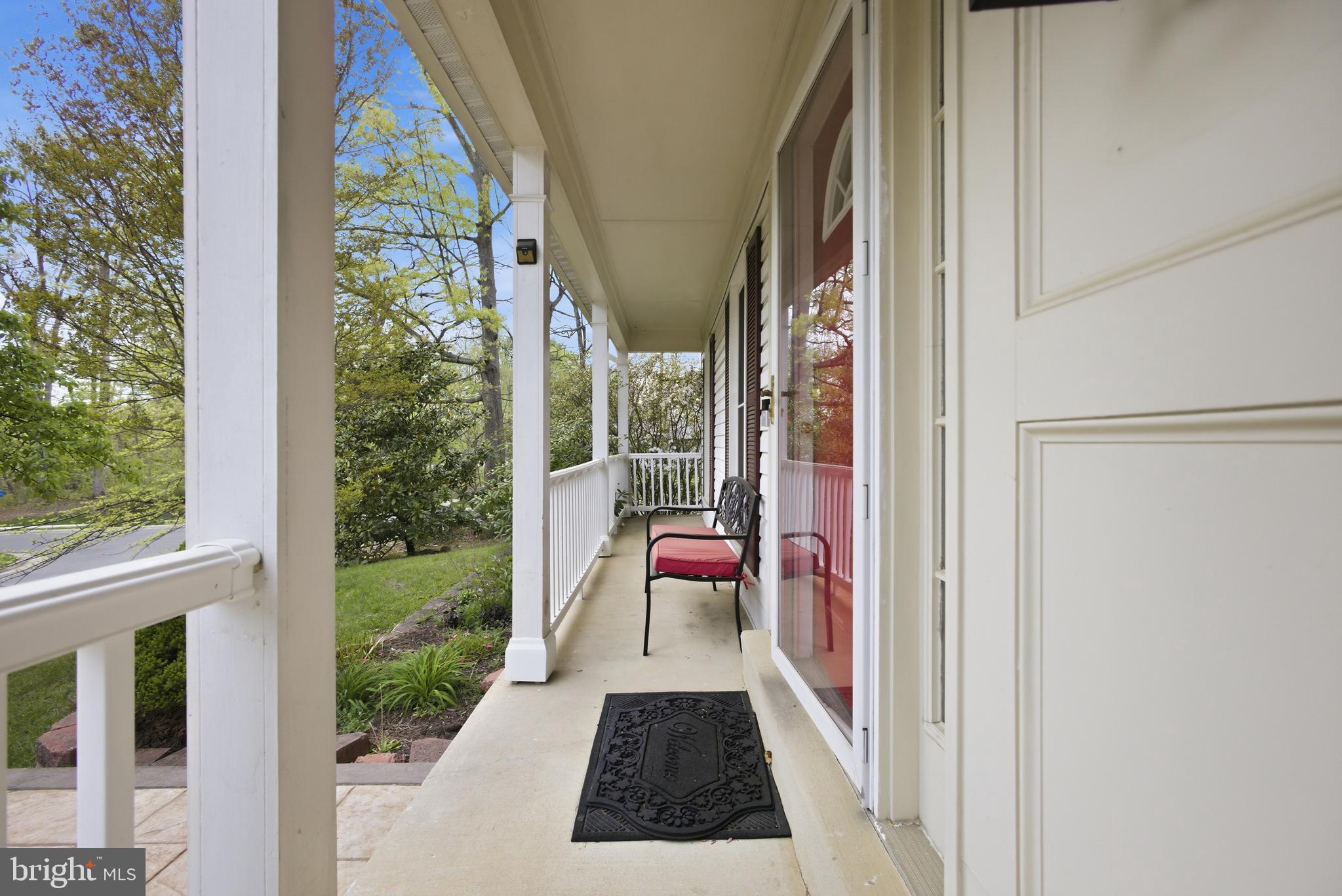 8664 Pohick Forest Court Springfield, VA 22153 - Photo 5 of 41