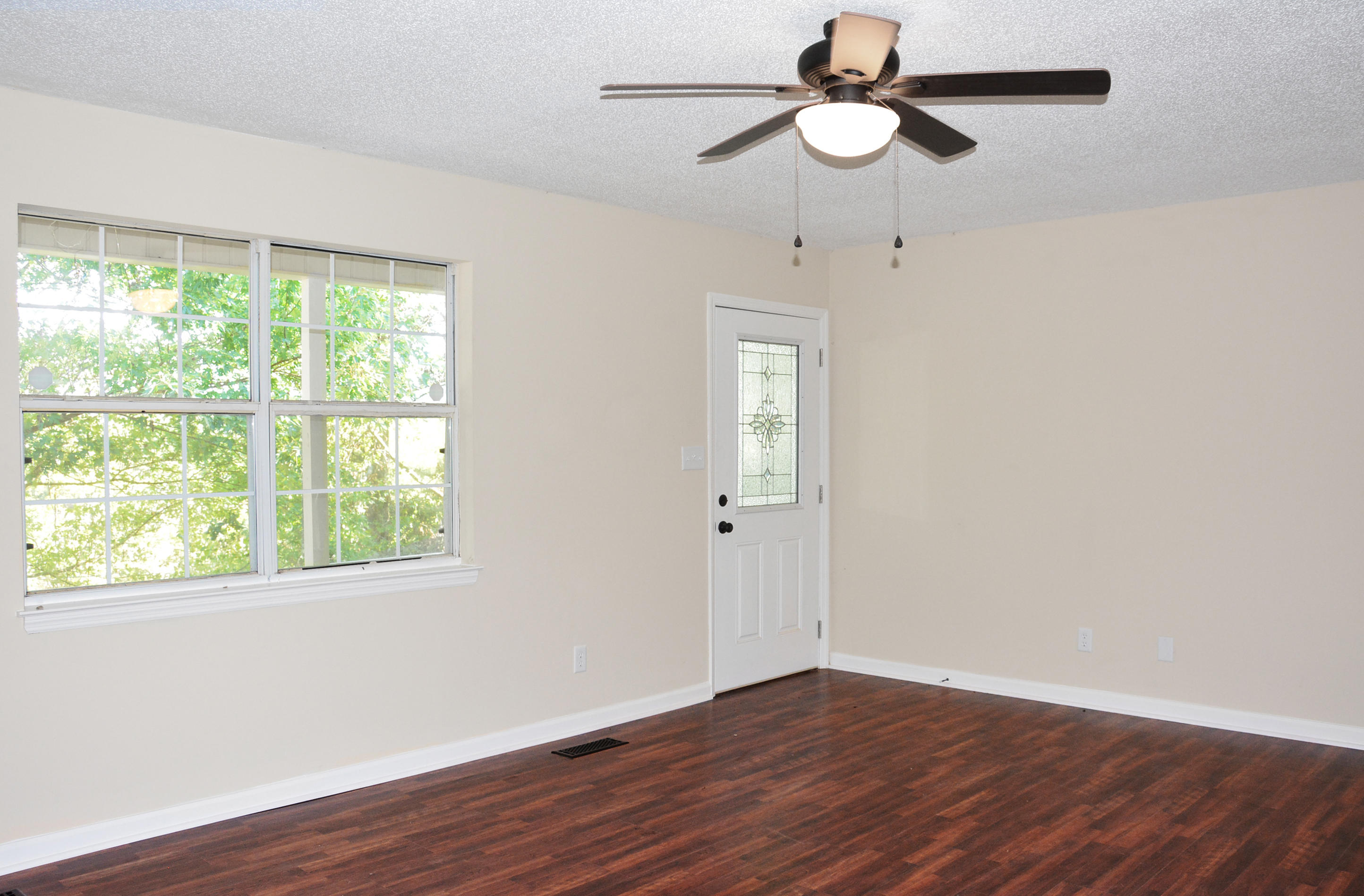 3712 Blue Springs Road, Unit 1 Cleveland, TN 37311 - Photo 3 of 12 Living Room