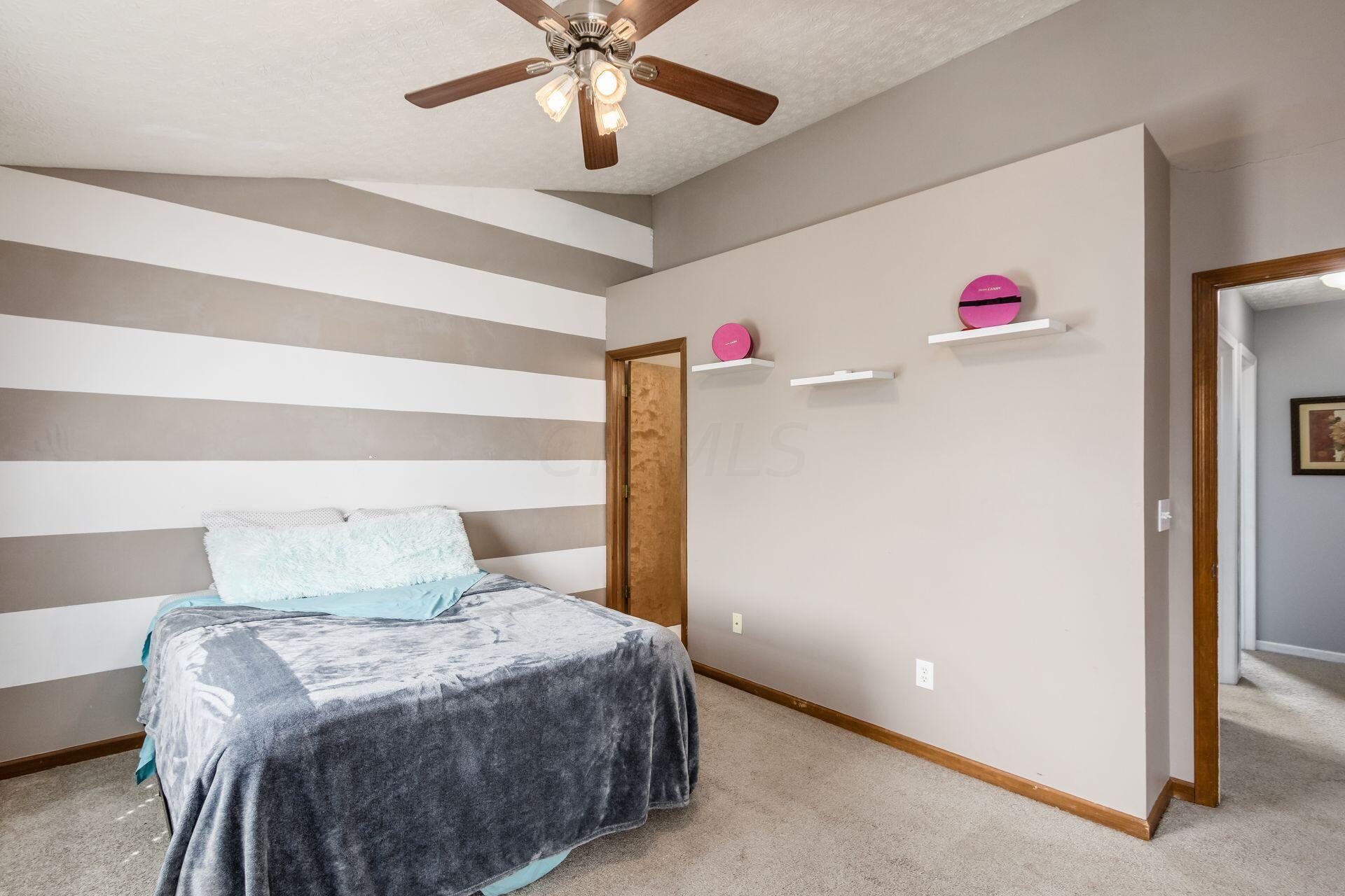 342 Holly Grove Road Lewis Center, OH 43035 - Photo 13 of 27 020__E 342 Holly Grove Rd-018