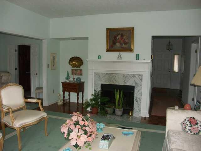 7459 Longleat Road Indianapolis, IN 46240 - Photo 4 of 21 Gallery Image 4