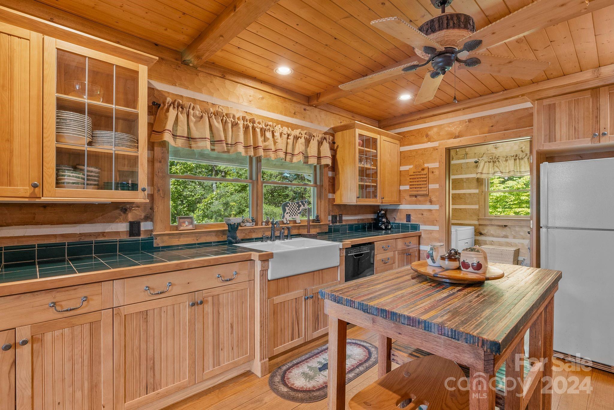1288 Honeycutt Road Marion, NC 28752 - Photo 9 of 45 Gallery Image 9
