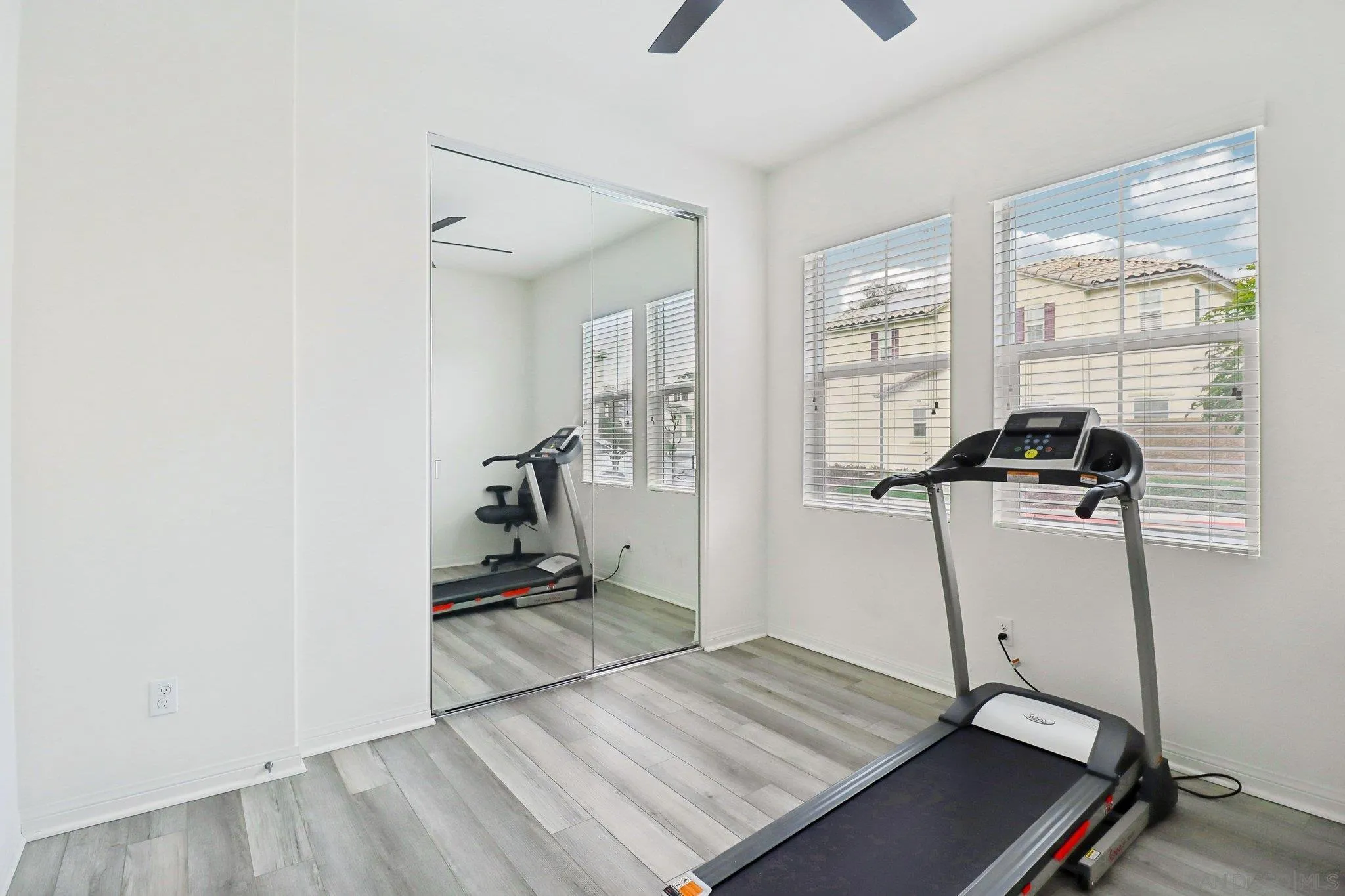 10645 Rhodes Lane Spring Valley, CA 91978 - Photo 16 of 38 a view of a room with gym equipment