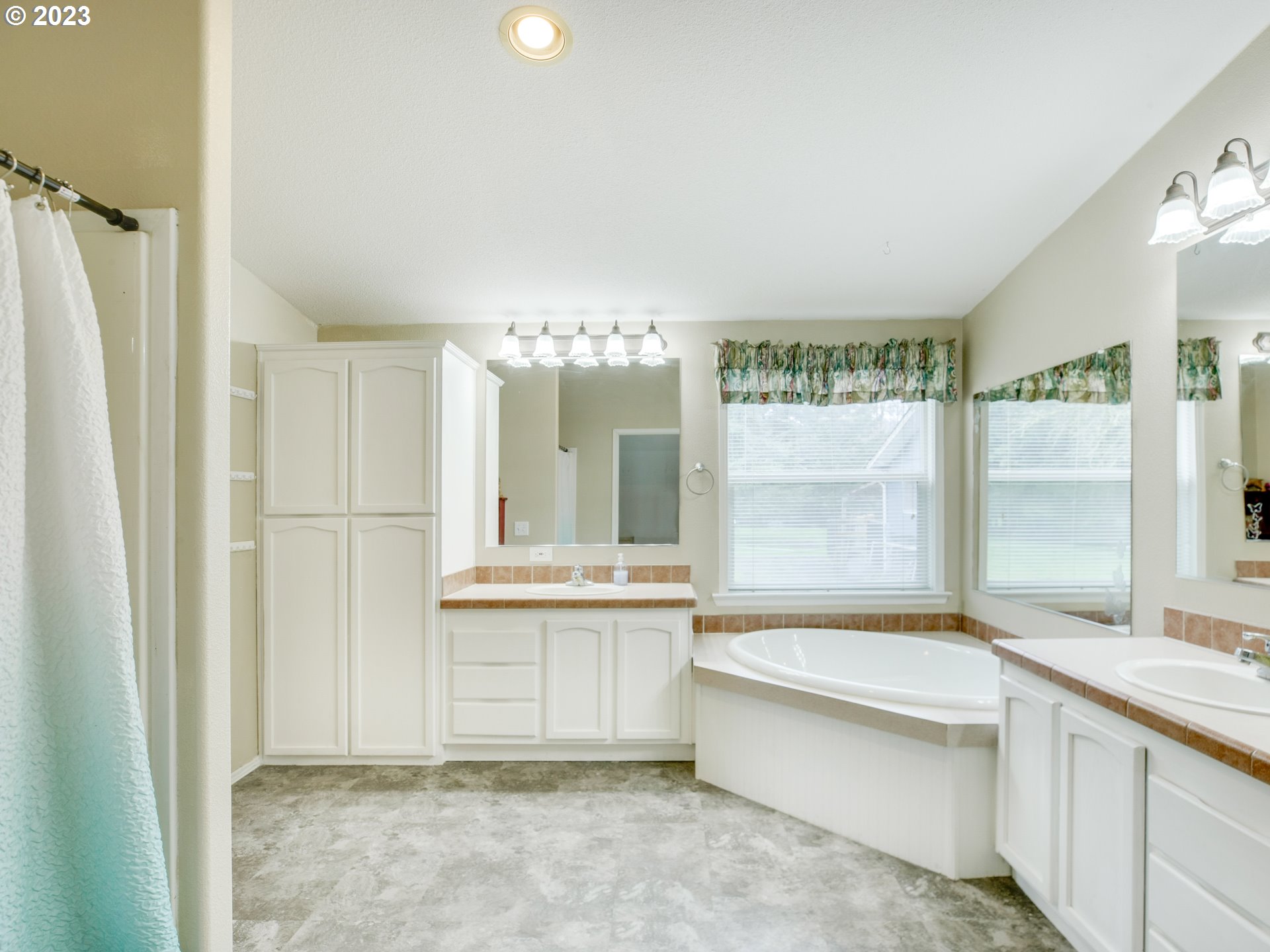 495 Robinson Road Woodland, WA 98674 - Photo 33 of 44 Gallery Image 33