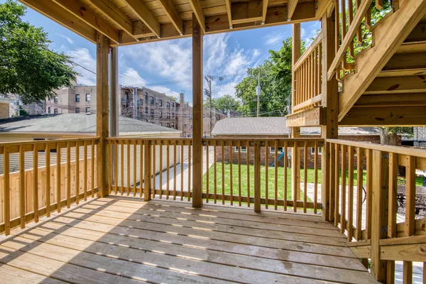 $3,695 | 4624 North Ashland Avenue, Unit 1S, Chicago, IL 60640