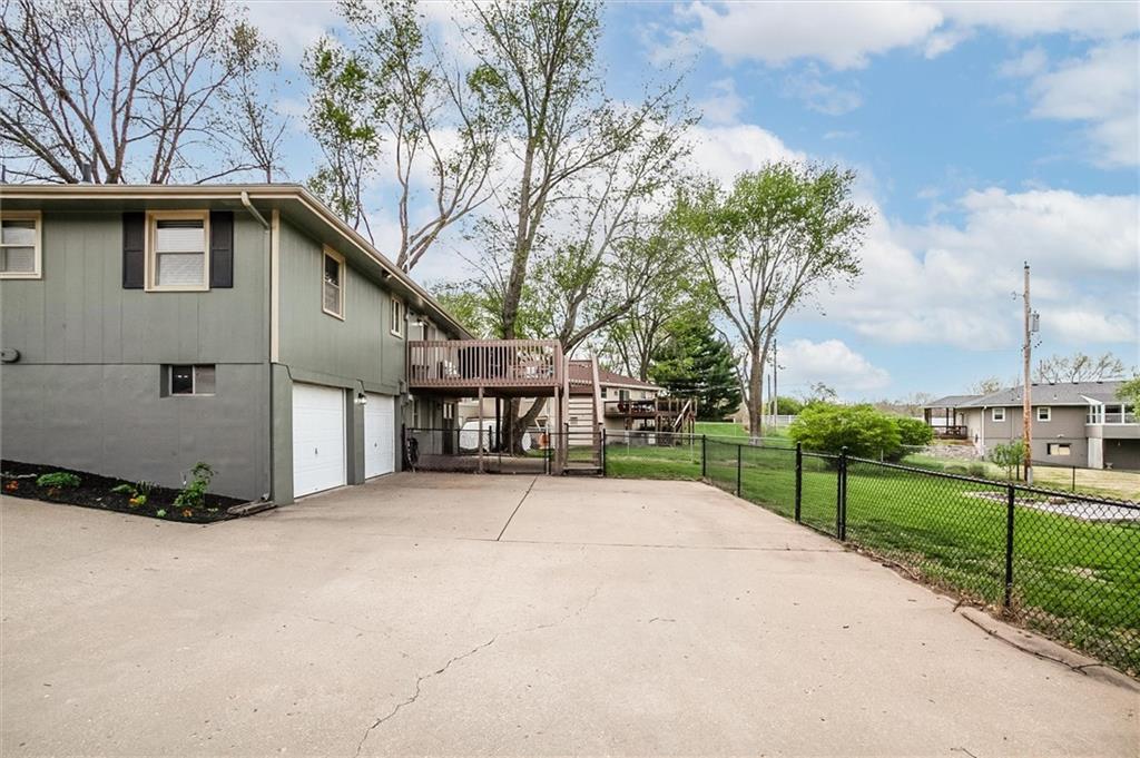 546 McDonald Road Leavenworth, KS 66048 - Photo 29 of 30