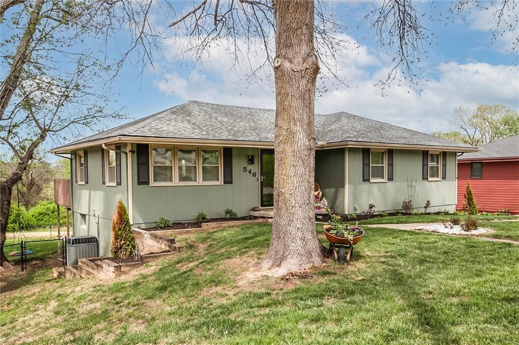 546 McDonald Road Leavenworth, KS 66048 - Photo 3 of 30