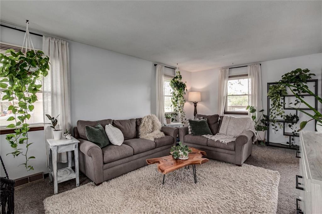 546 McDonald Road Leavenworth, KS 66048 - Photo 4 of 30