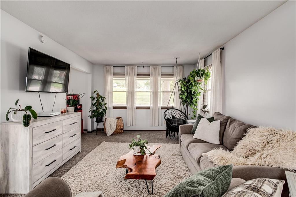 546 McDonald Road Leavenworth, KS 66048 - Photo 6 of 30