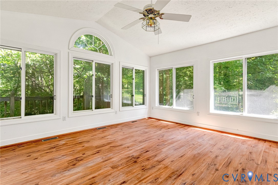 7458 Rural Point Court Mechanicsville, VA 23116 - Photo 5 of 38 Gallery Image 5