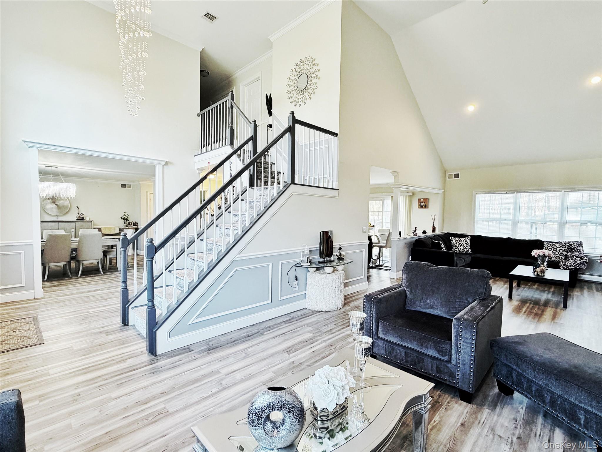 180 Country Road Medford, NY 11763 - Photo 3 of 35