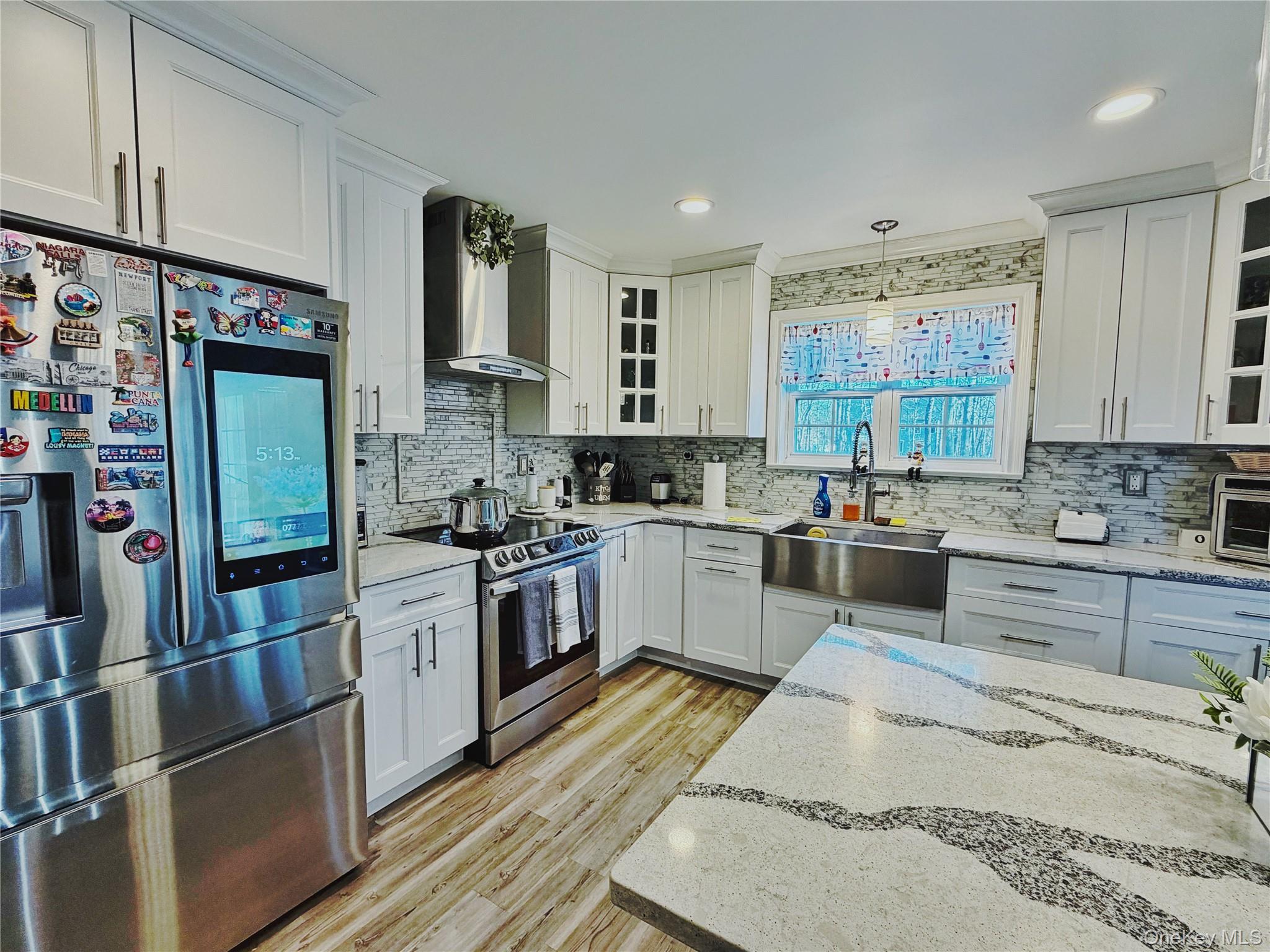 180 Country Road Medford, NY 11763 - Photo 8 of 35