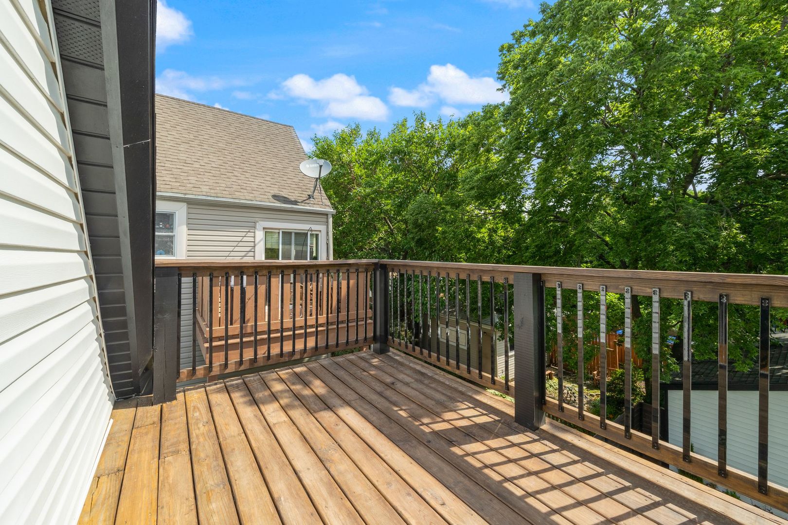 4143 North Drake Avenue Chicago, IL 60618 - Photo 26 of 40 a view of a roof deck