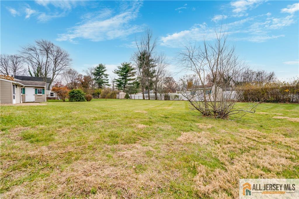 192 Kendall Road Kendall Park, NJ 08824 - Photo 15 of 23 Gallery Image 15