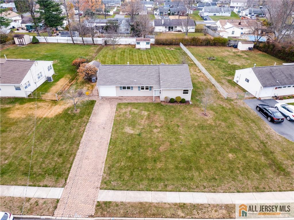 192 Kendall Road Kendall Park, NJ 08824 - Photo 20 of 23 Gallery Image 20