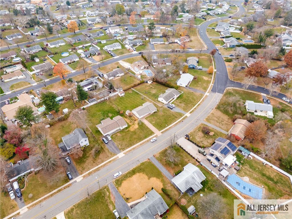 192 Kendall Road Kendall Park, NJ 08824 - Photo 22 of 23 Gallery Image 22