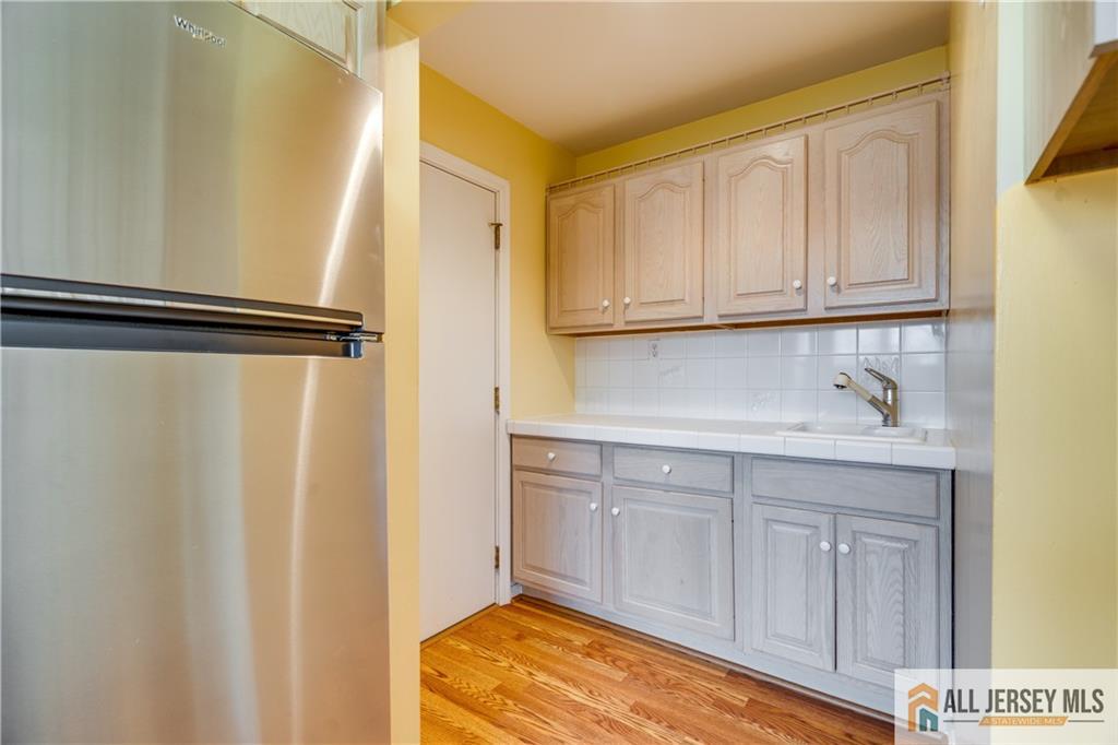 192 Kendall Road Kendall Park, NJ 08824 - Photo 7 of 23 Gallery Image 7