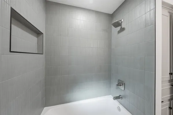 $2,350 | 5002 Cedar Creek Drive, Dickinson, TX 77539