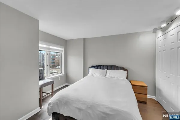 $4,200 | 309 Hancock Court, Unit M309, Edgewater, NJ 07020