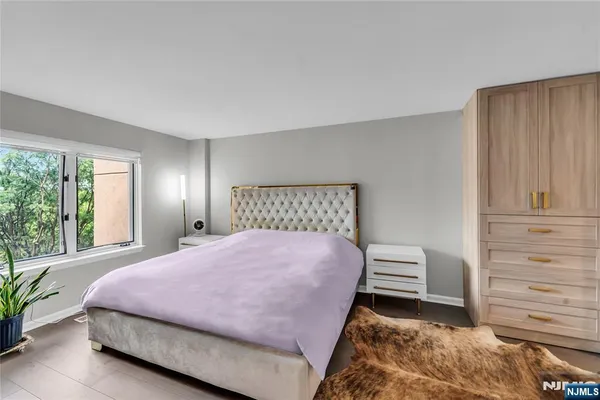 $4,200 | 309 Hancock Court, Unit M309, Edgewater, NJ 07020