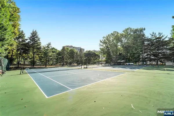 $4,200 | 309 Hancock Court, Unit M309, Edgewater, NJ 07020