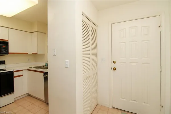 $1,695 | 333 Sunrise Cay, Unit 2, Naples, FL 34114