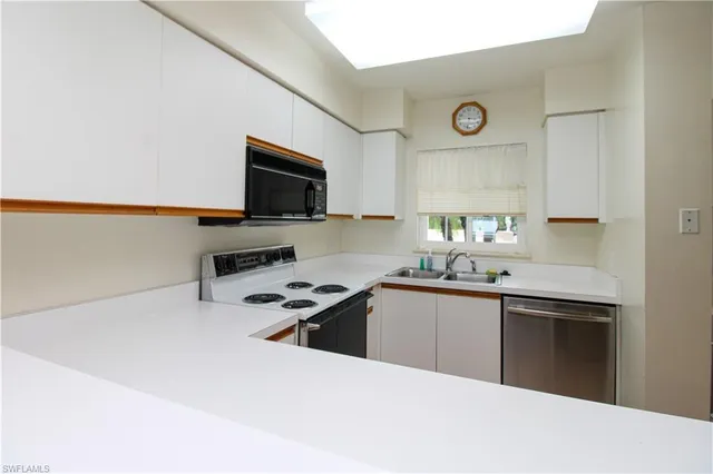 $1,795 | 333 Sunrise Cay, Unit 2, Naples, FL 34114