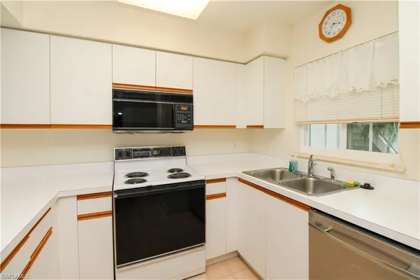 $1,695 | 333 Sunrise Cay, Unit 2, Naples, FL 34114