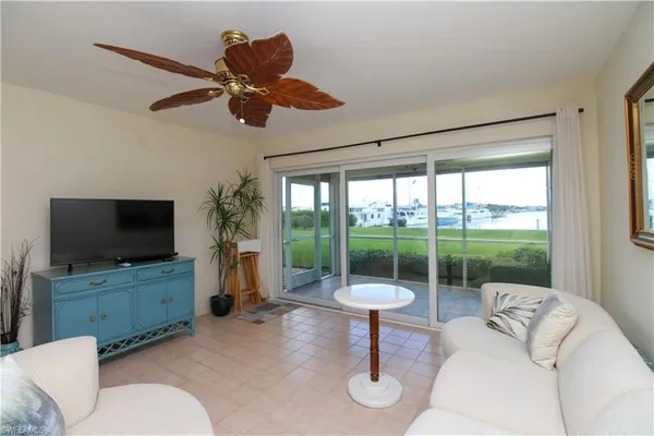 $1,695 | 333 Sunrise Cay, Unit 2, Naples, FL 34114