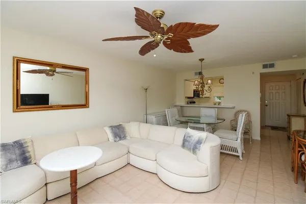 $1,695 | 333 Sunrise Cay, Unit 2, Naples, FL 34114